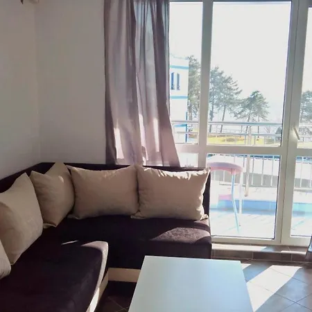Private With Sea View In Blue Bay Pallace 公寓